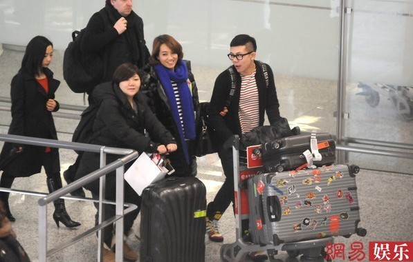 朱丹挽神秘男現身機場疑有新戀情