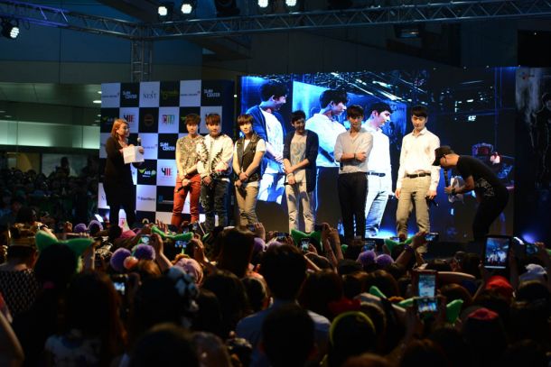 2PM�Y��̩���ݳ�������Ѳ�������xĻ