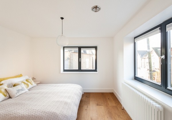 ���Wʽ�OӋӢ���l�g�Խ�С��