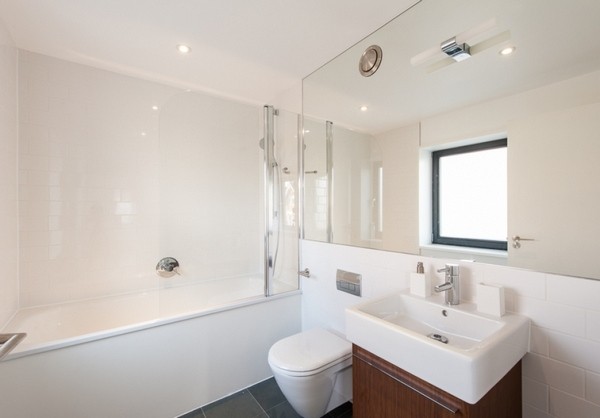 ���Wʽ�OӋӢ���l�g�Խ�С��