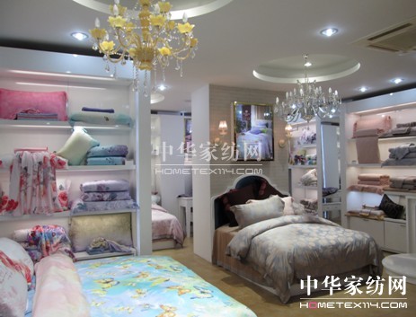 ������(m��ng)ֱ�I(y��ng)�N�ی��u��ʢ�b����