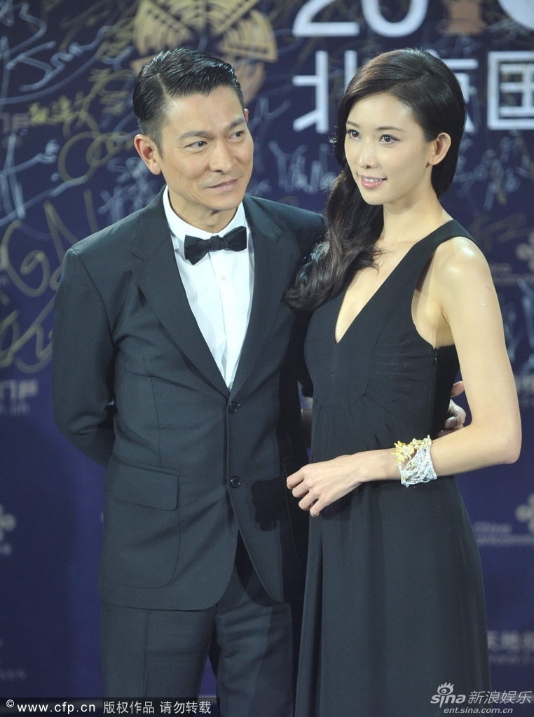 劉德華攜林志玲亮相電影節(jié)藍(lán)毯