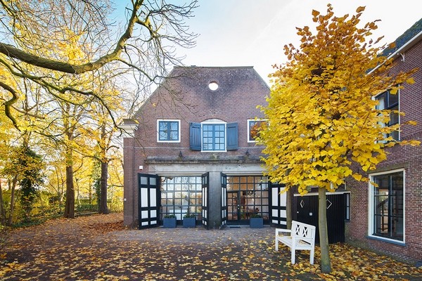 ���m���������R������סլ