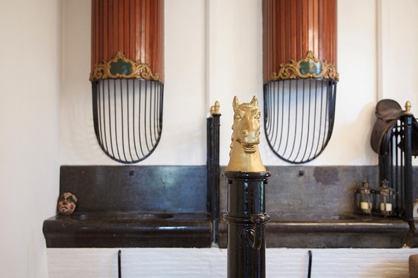 ���m���������R������סլ