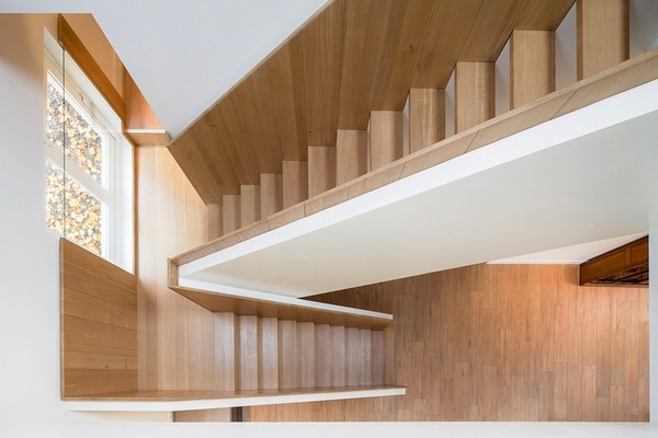 ���m���������R������סլ