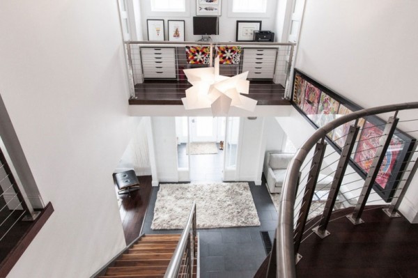 �OӋ���Լ��ļң���Ĳ�ͬһ��