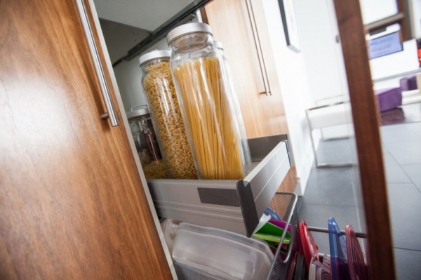 �OӋ���Լ��ļң���Ĳ�ͬһ��