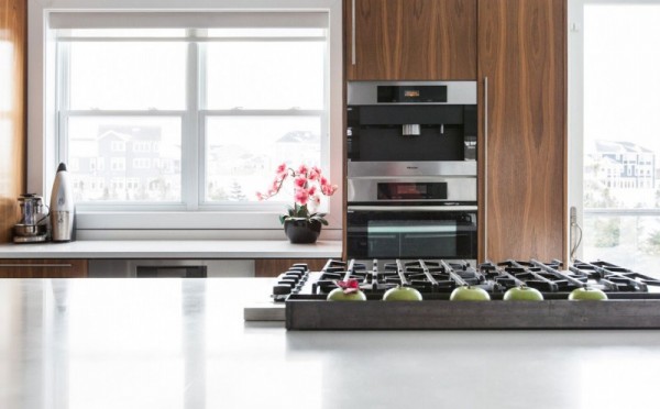 �OӋ���Լ��ļң���Ĳ�ͬһ��