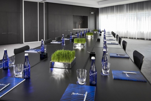 ֥�Ӹ�RadissonBluAqua�Ƶ�