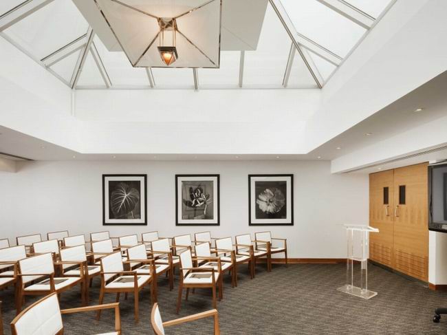 ���ؿ�Ī�󶼕��Ƶ�Metropolitan