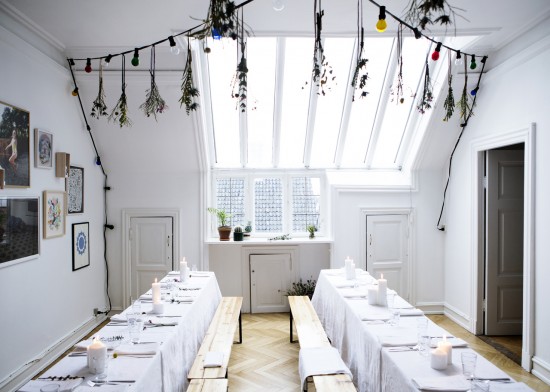 ��Ů�zӰ���������L��С�Y�Ҿ�