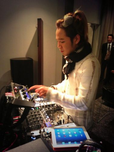 �����T��DJ���yѝ��������@��