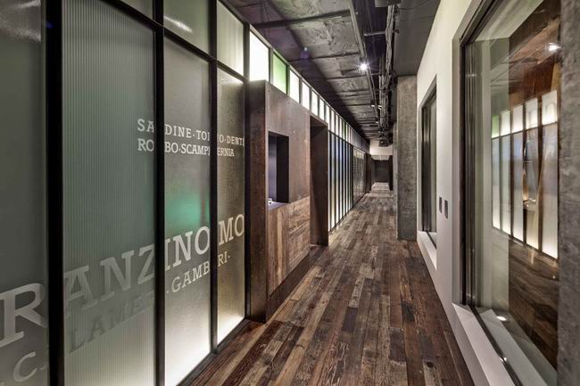 �Ϻ�Mercato�͏d