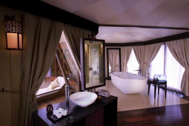 ���������ߵϐ����f