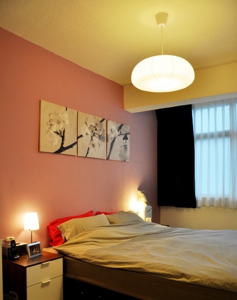 �������ռ{���۸C