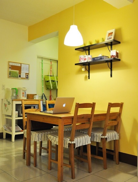 �������ռ{���۸C