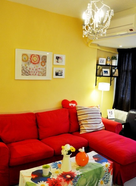 �������ռ{���۸C