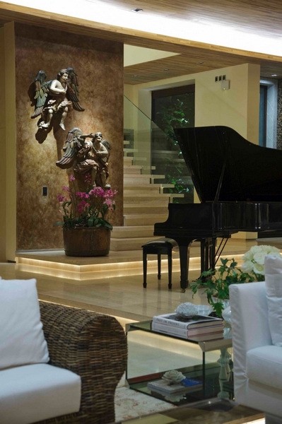 巴西山中宮殿般的私人別墅