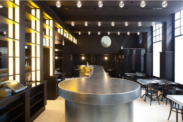 VolkshausBasel�͏d