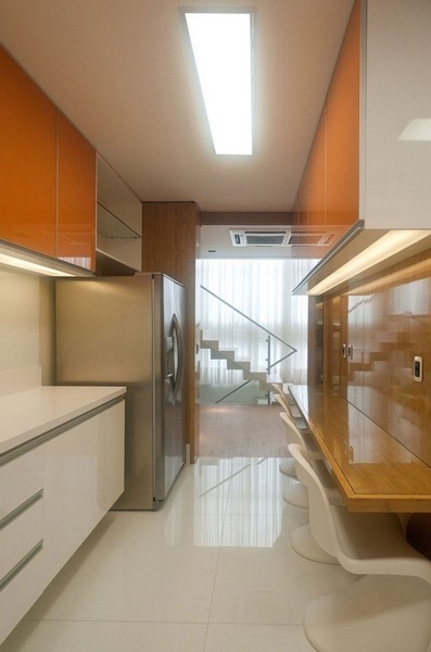 �e�ж���İ������Aסլ