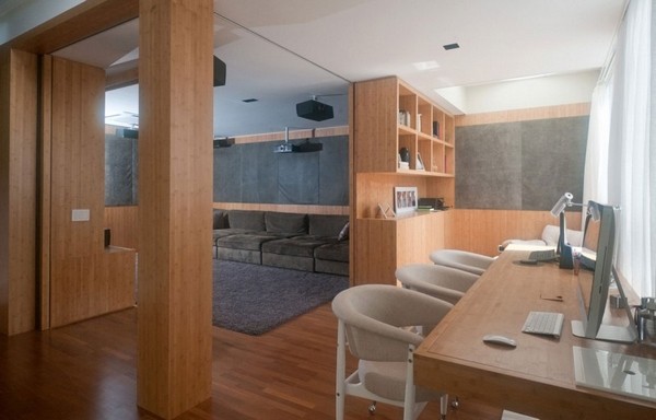 �e�ж���İ������Aסլ