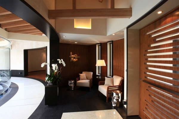 ���f�ںτ��µĸ��X��LC�e��