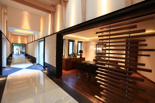 ���f�ںτ�(chu��ng)�µĸ��X(ju��)��LC�e��