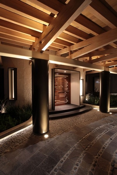 ���f�ںτ�(chu��ng)�µĸ��X(ju��)��LC�e��