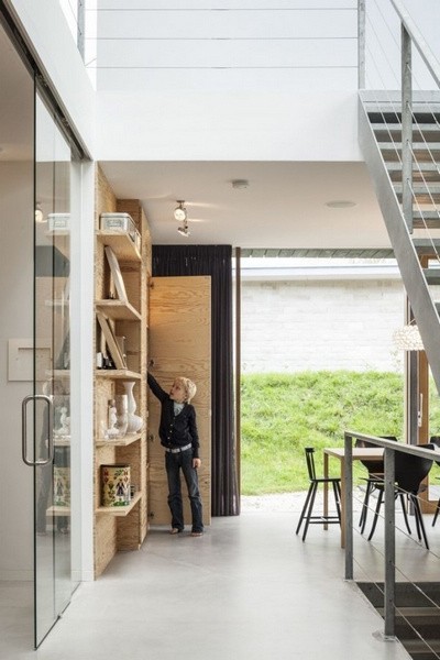 ����ɫ�{���m��ɽ�e��