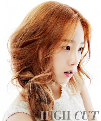 ��Ů�r��̫��չʾ��Ů�cŮ������