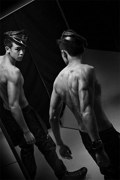 2PM�ɆTNichkhun����ӭ��25�q