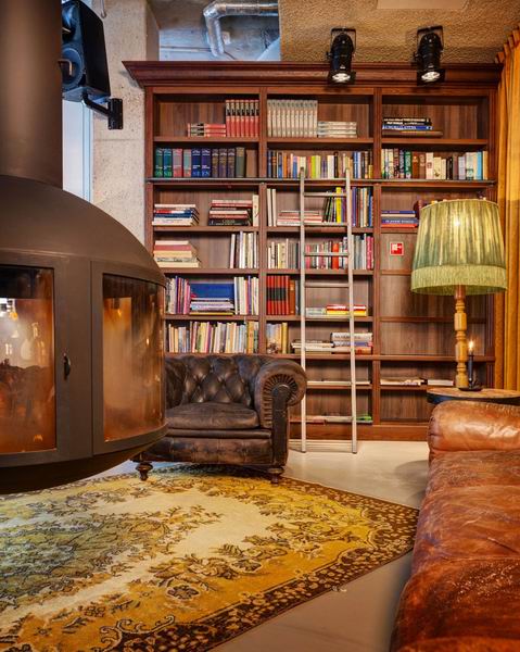 ���m��ķ˹�ص�V�Ƶ�