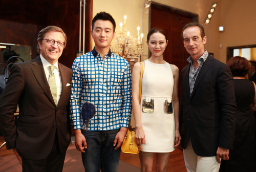 佟大為關(guān)悅米蘭男裝周受時(shí)尚評(píng)家青睞