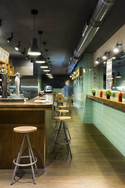 �����_��FRANKFURTSTATION�͏d