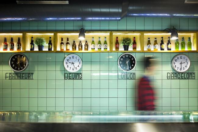 �����_��FRANKFURTSTATION�͏d