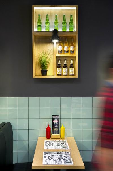 �����_��FRANKFURTSTATION�͏d