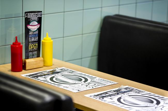 �����_��FRANKFURTSTATION�͏d