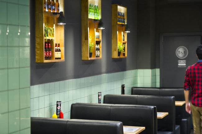 �����_��FRANKFURTSTATION�͏d