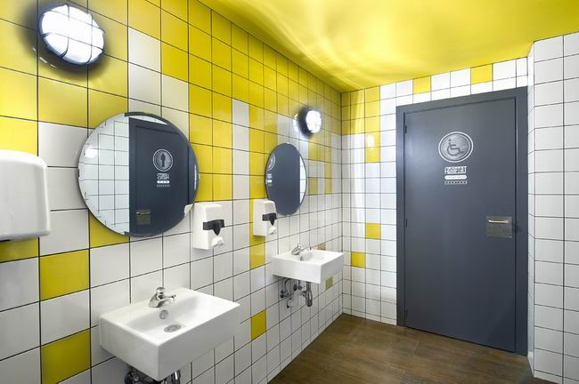 �����_��FRANKFURTSTATION�͏d