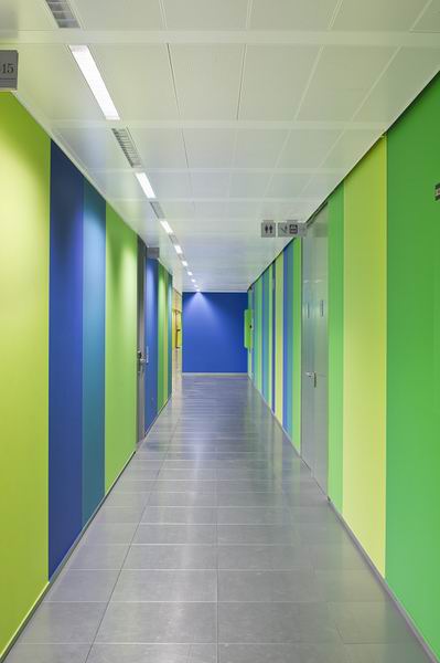 ɫ���S���ČWУ����