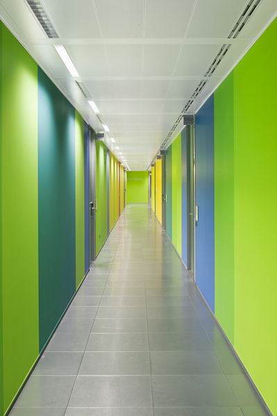 ɫ���S���ČWУ����