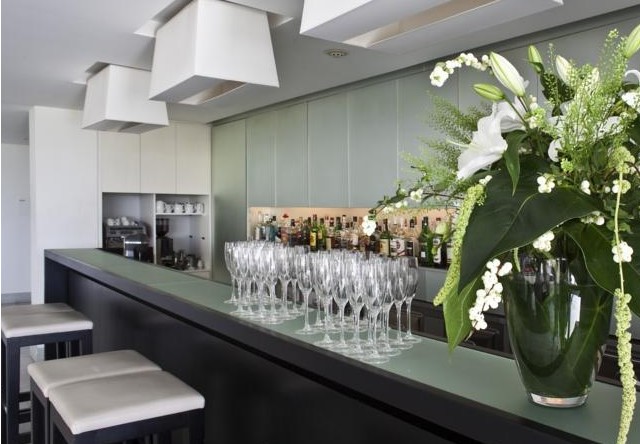 ����·˹Almyra�Ƶ�