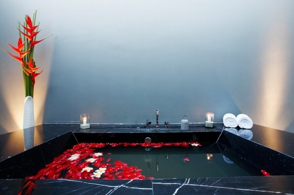 �ռ��{���u�ȼ��������˾���