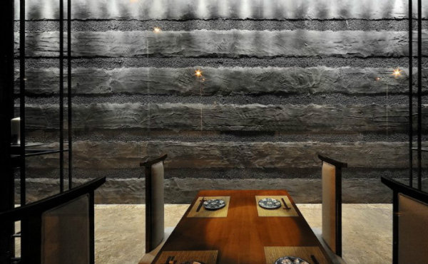 �ձ������͏d