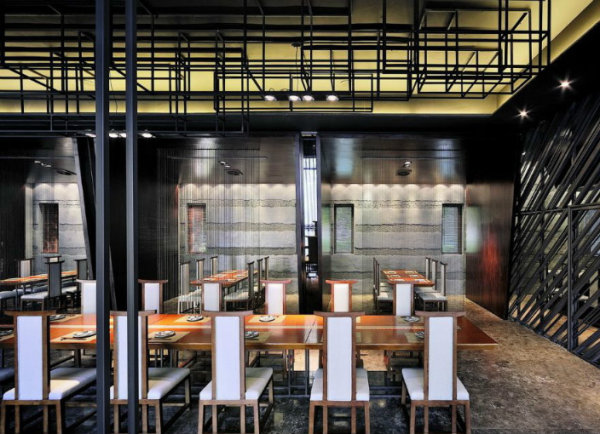 �ձ������͏d