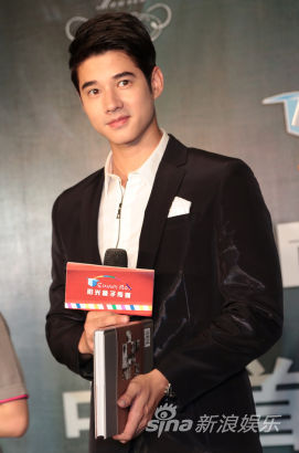 馬里奧北京簽售寫真最想合作章子怡