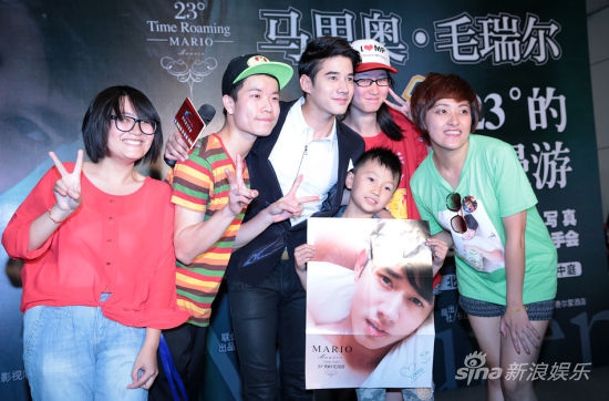 馬里奧北京簽售寫真最想合作章子怡