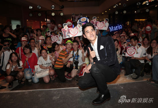 馬里奧北京簽售寫真最想合作章子怡