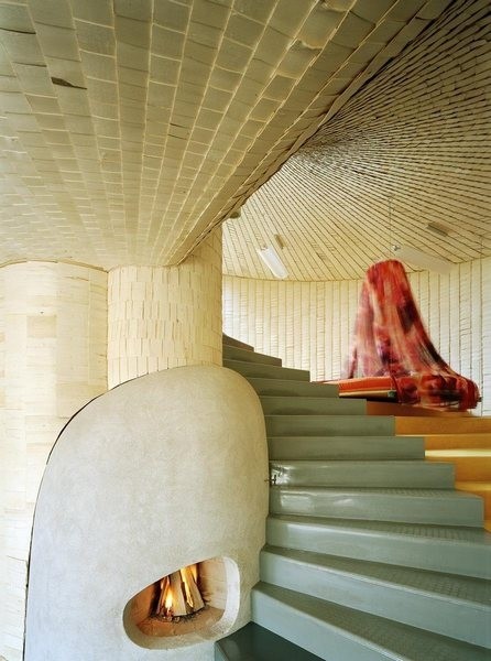 ���m��˹����������סլ