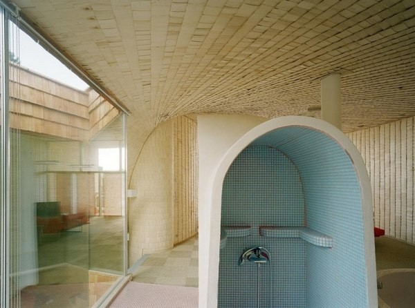 ���m��˹����������סլ